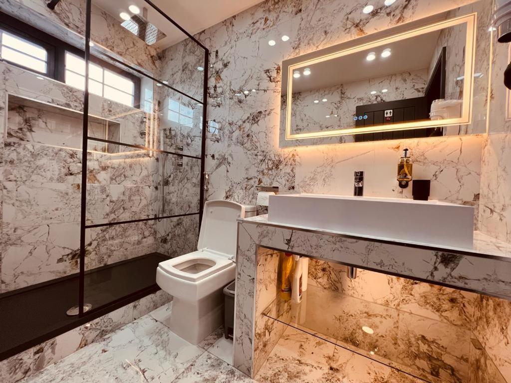 Urban Escape *4 Bedroom House* With Free Parking Birmingham Extérieur photo