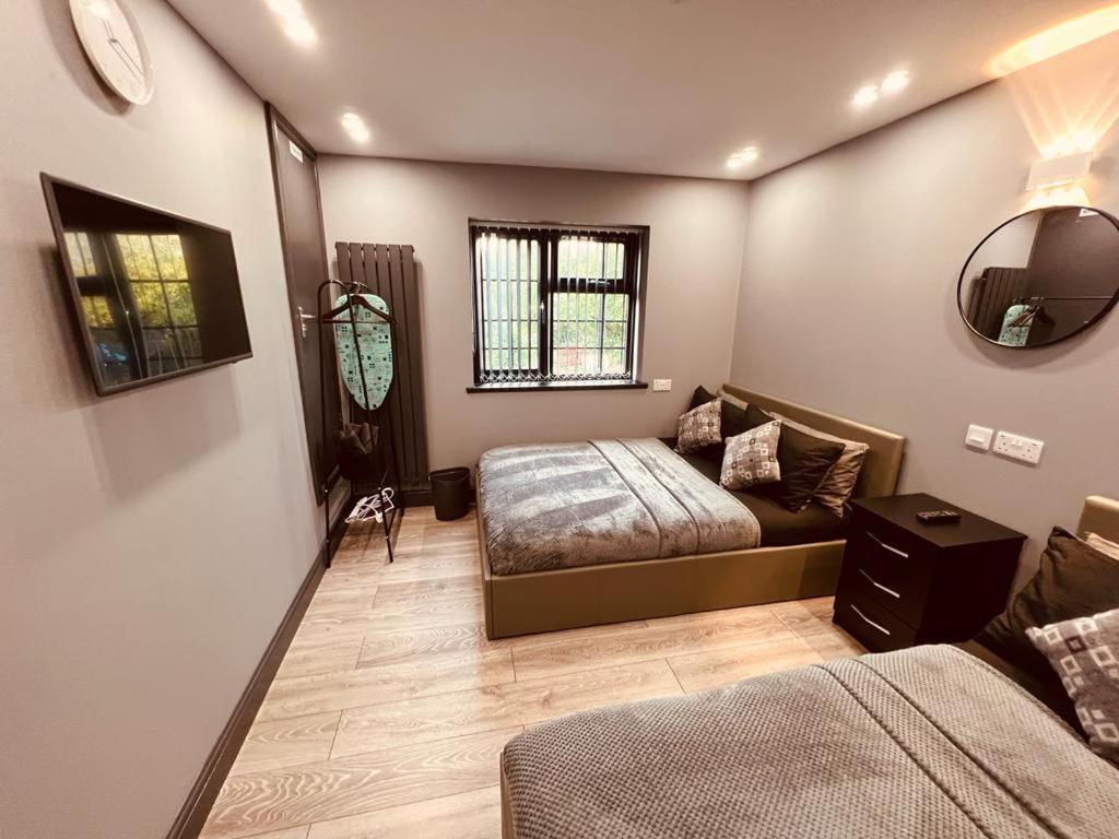 Urban Escape *4 Bedroom House* With Free Parking Birmingham Extérieur photo
