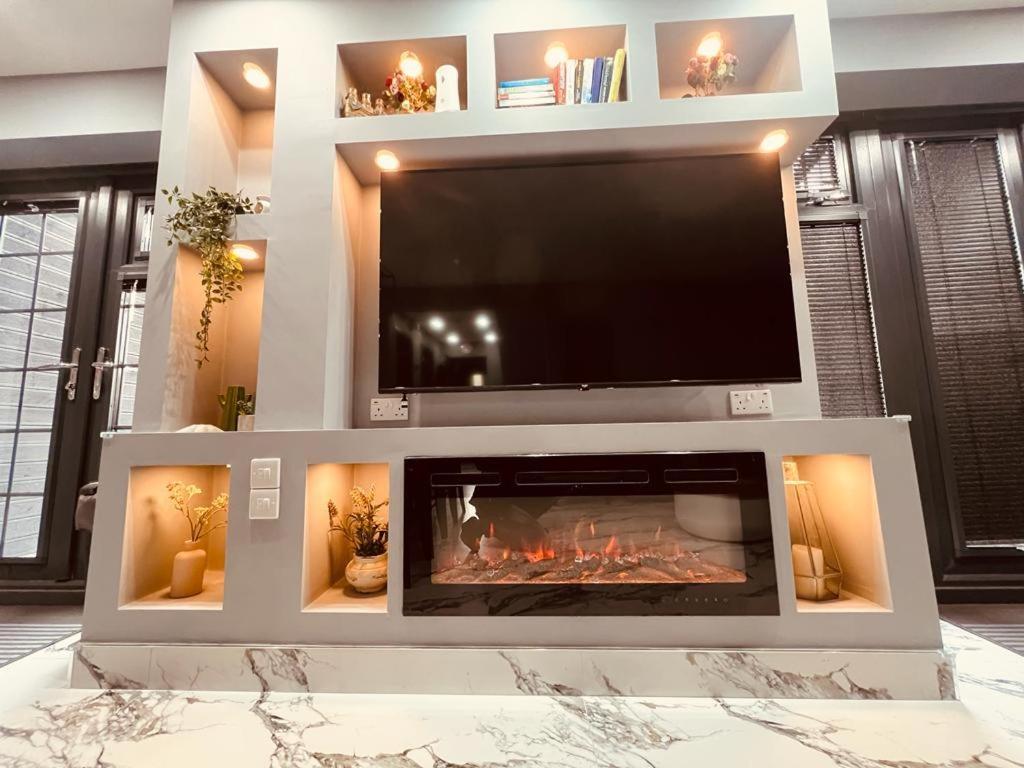 Urban Escape *4 Bedroom House* With Free Parking Birmingham Extérieur photo